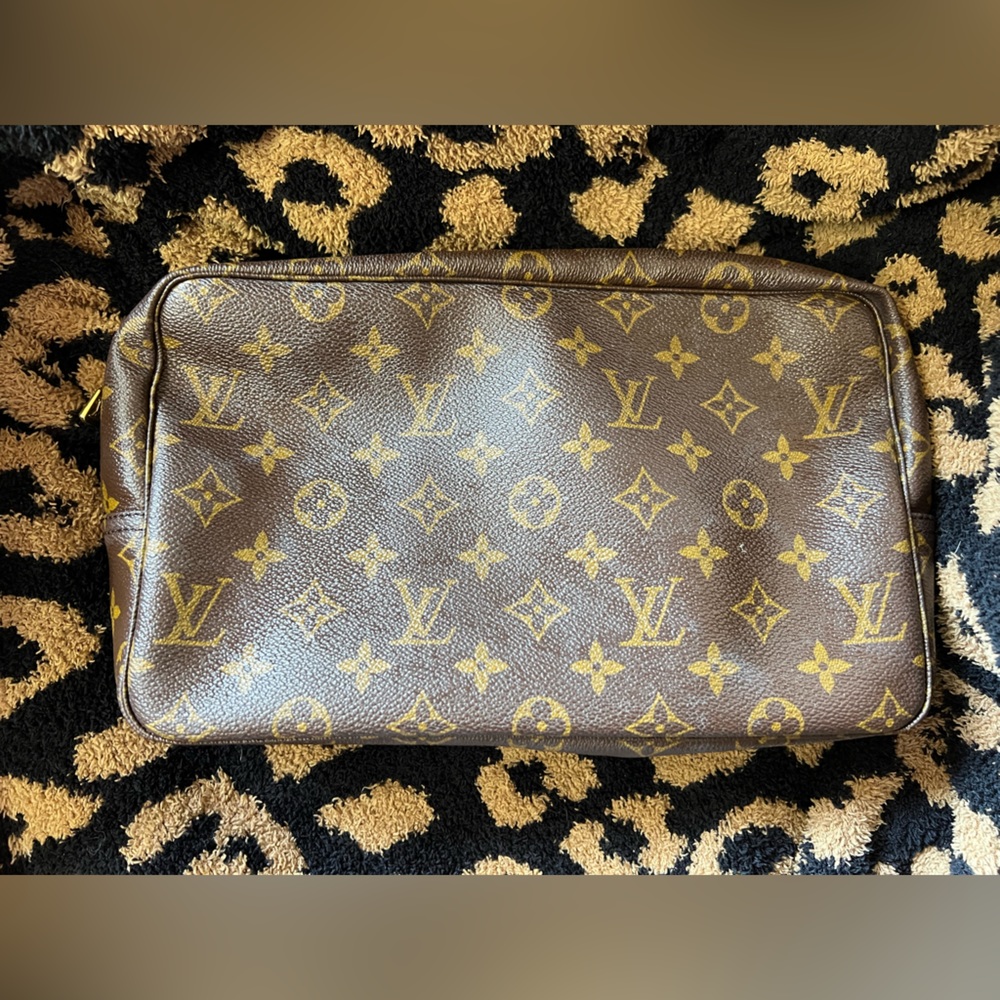Louis Vuitton monogram Trousse Toilet 28 VINTAGE cosmetic bag